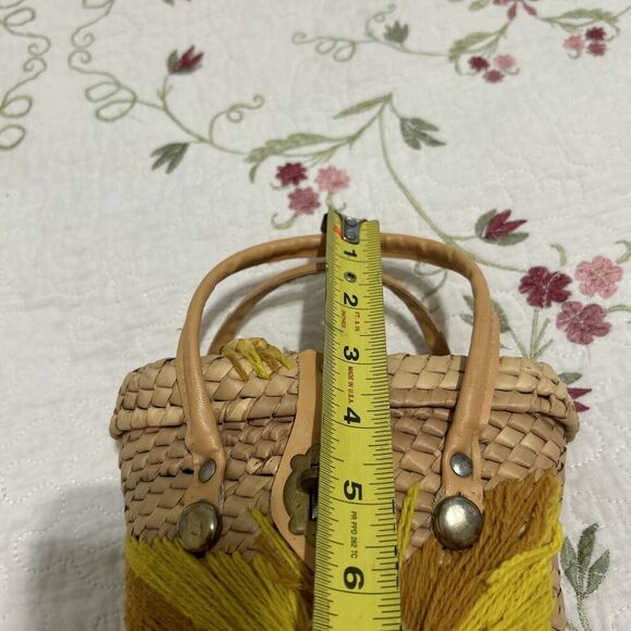 Vintage 1970s Woven Straw Leather Handbag Straw Flower Clusters Yarn Leaves - Picture 10 of 12